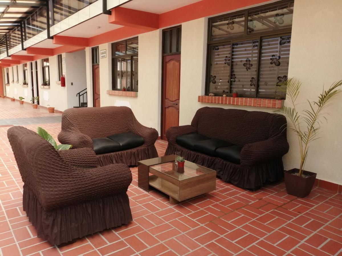 Hotel Cesare Uyuni Exterior photo